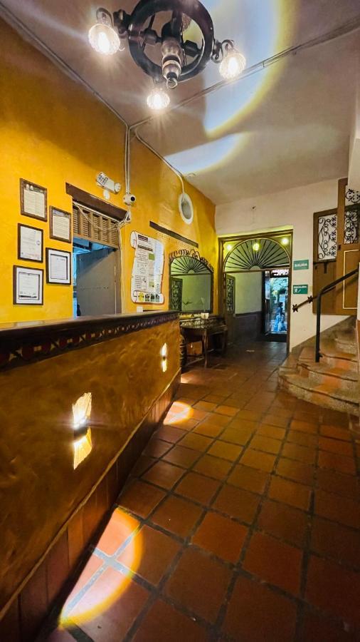 Hotel Caseron Del Parque サンタ・フェ・デ・アンティオキア エクステリア 写真