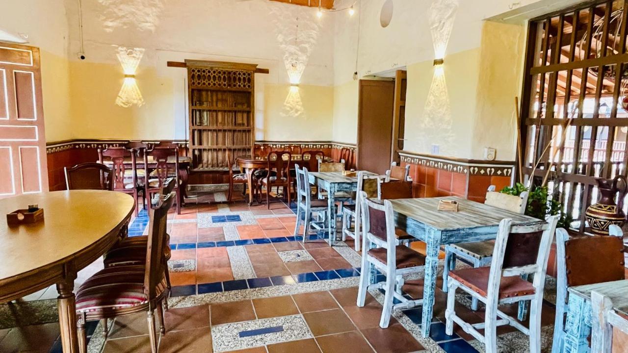 Hotel Caseron Del Parque サンタ・フェ・デ・アンティオキア エクステリア 写真
